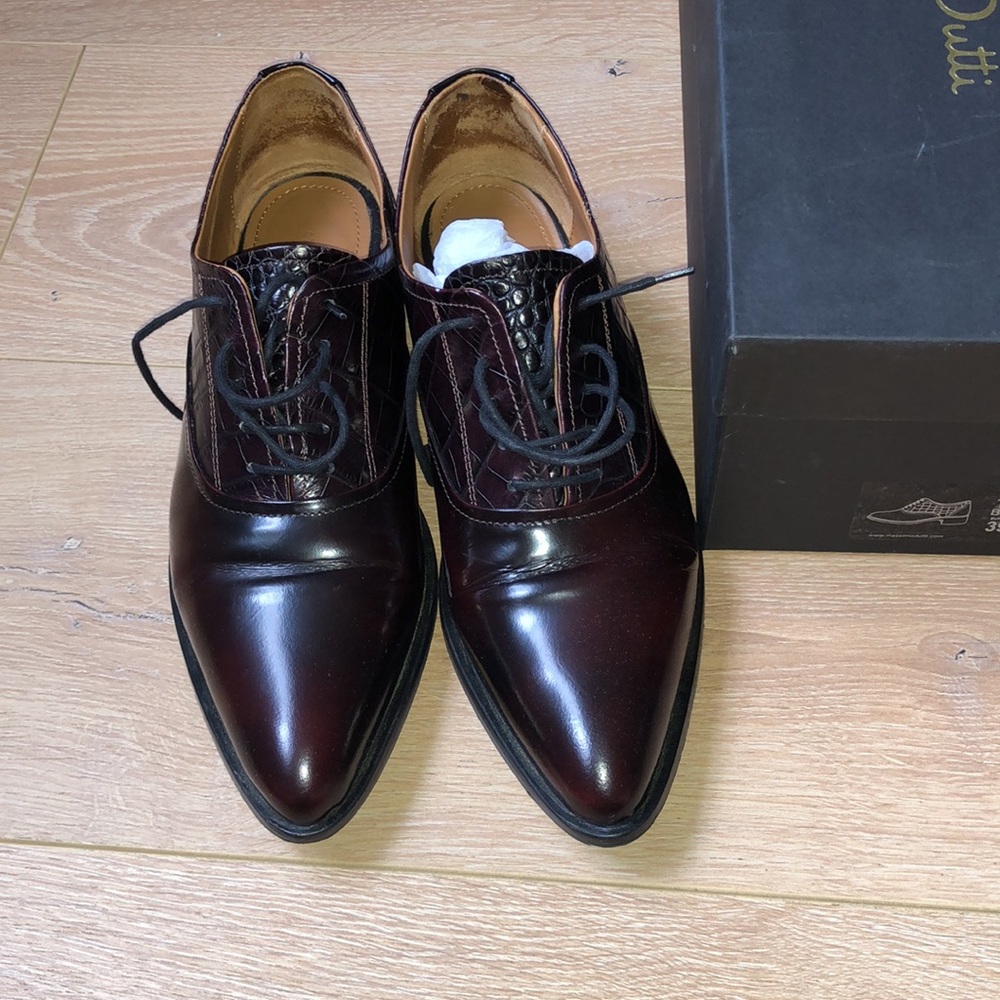 Very sassy ladies oxford flat